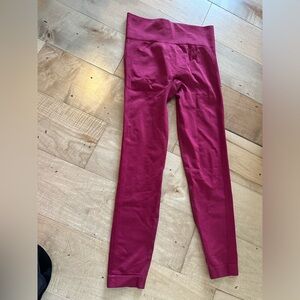 Burgundy leggings